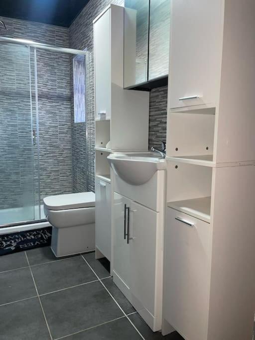 Modern 2 Bedroom Apartment In Derby City Centre Eksteriør bilde