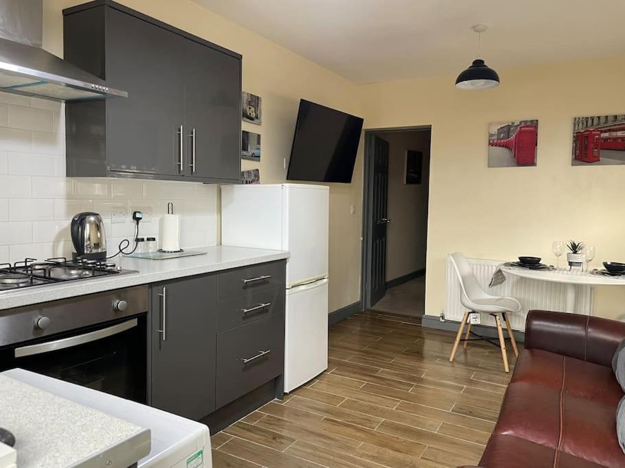 Modern 2 Bedroom Apartment In Derby City Centre Eksteriør bilde